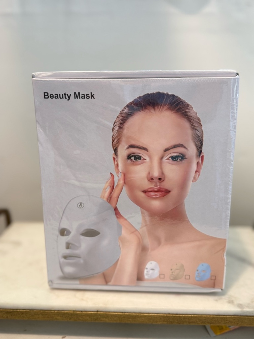 Brand new! Facial beauty mask - White